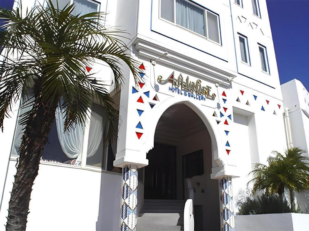 Arabian Art Hotel & Gallery Onjuku Esterno foto