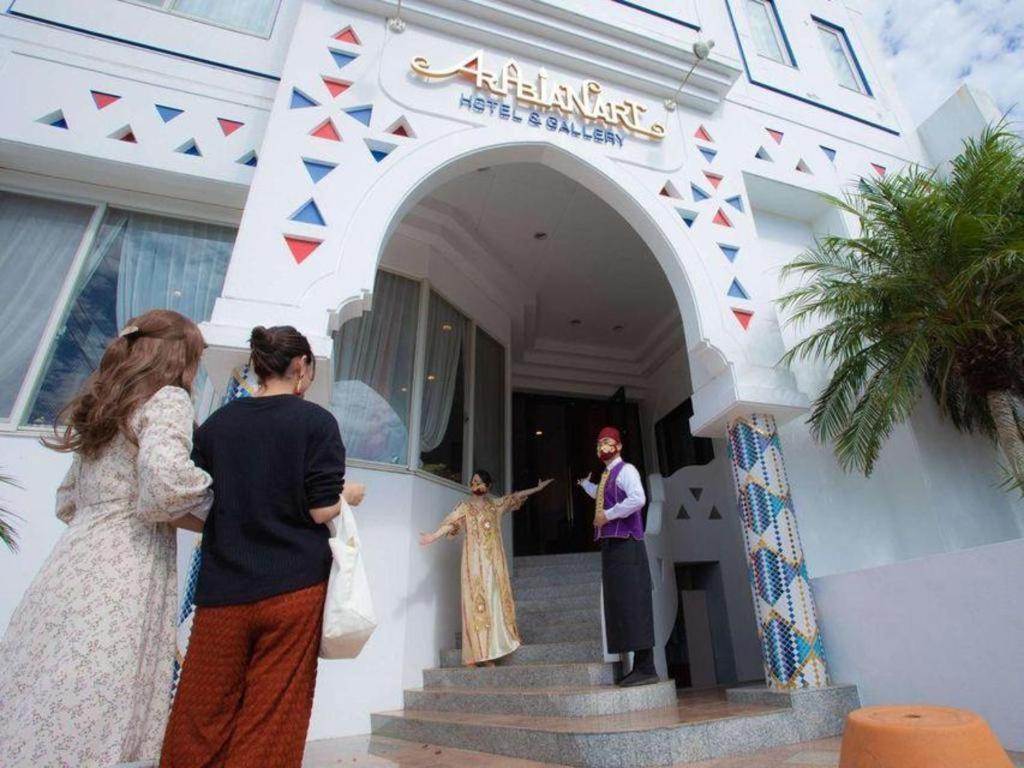 Arabian Art Hotel & Gallery Onjuku Esterno foto