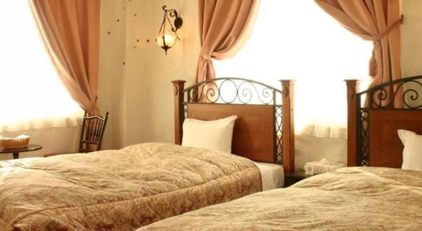 Arabian Art Hotel & Gallery Onjuku Esterno foto