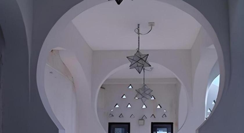Arabian Art Hotel & Gallery Onjuku Esterno foto