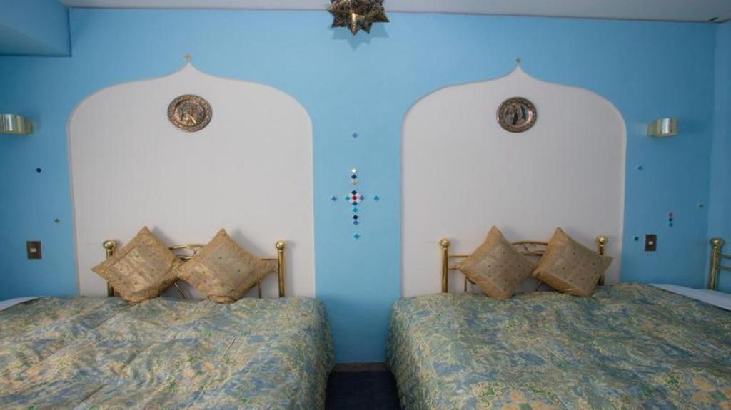 Arabian Art Hotel & Gallery Onjuku Esterno foto