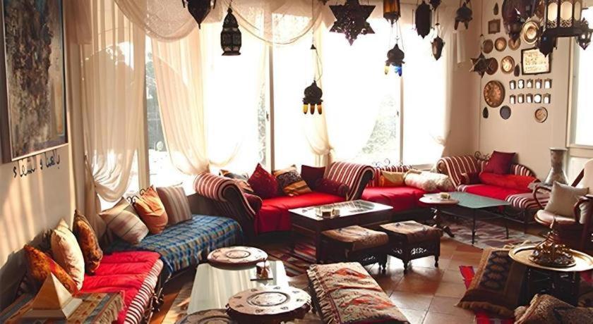 Arabian Art Hotel & Gallery Onjuku Esterno foto