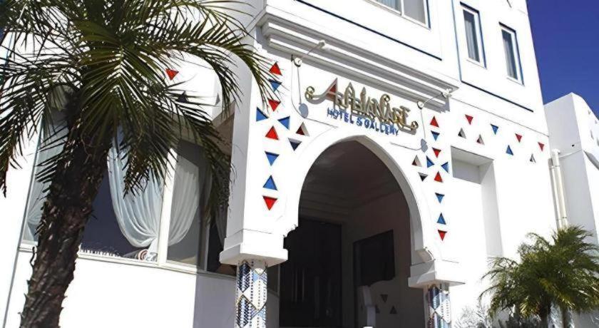Arabian Art Hotel & Gallery Onjuku Esterno foto